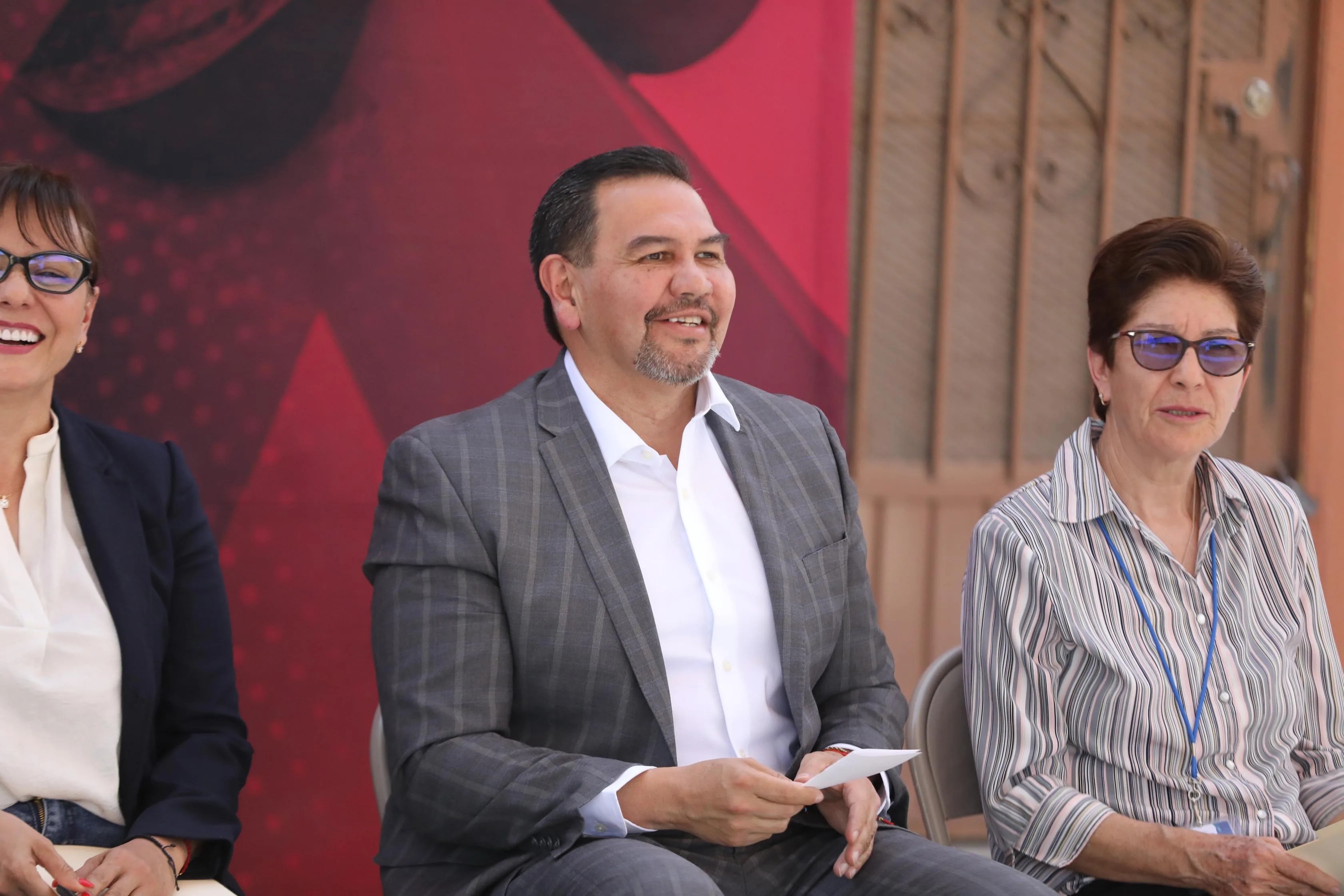Alcalde de Ciudad Juárez entrega apoyo a proyectos ganadores del Presupuesto Participativo 2025 - imagen 10