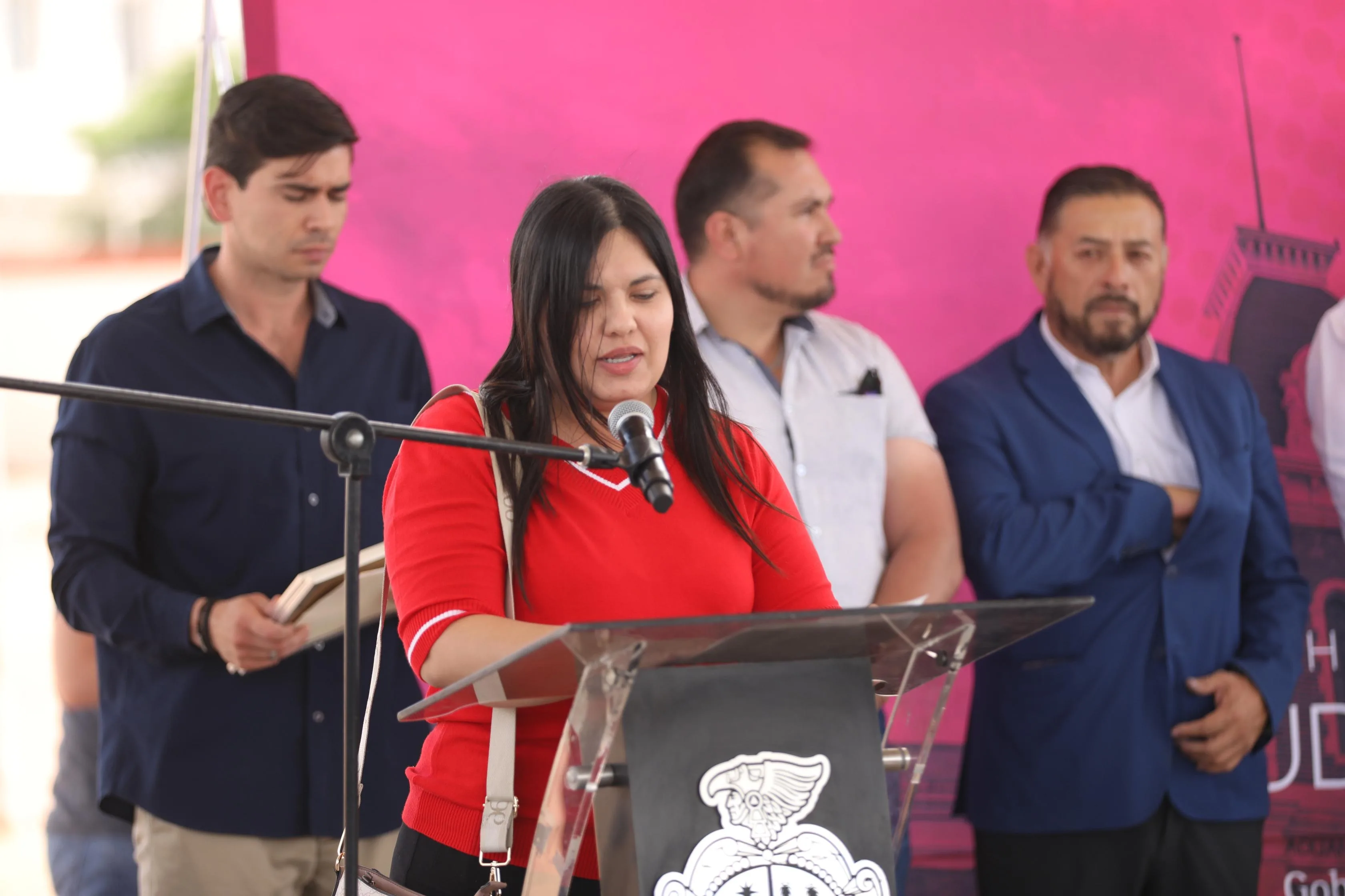 Presidente Municipal entrega obras por 8.6 millones de pesos en secundarias de Praderas del Sol - imagen 1