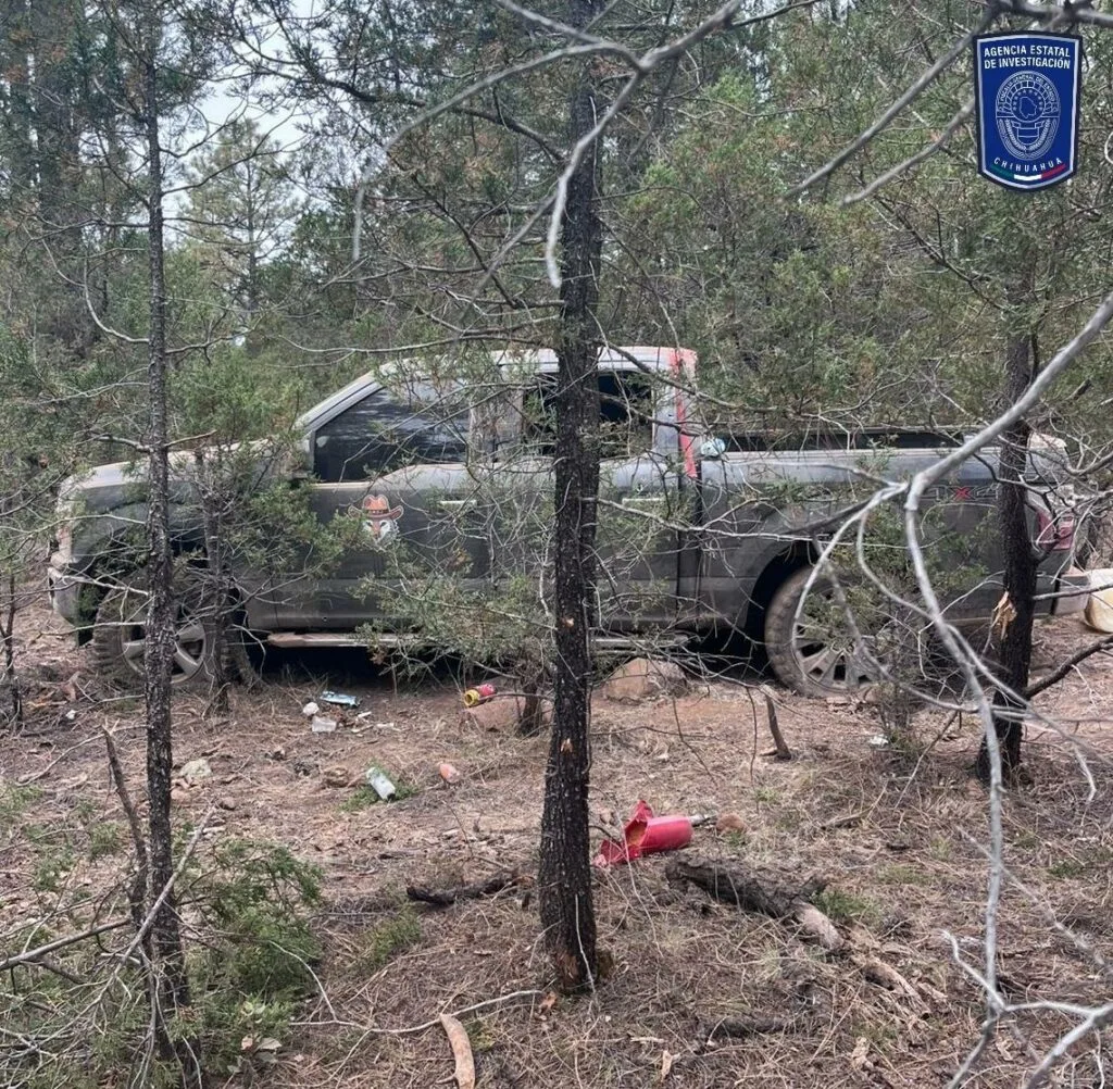 Aseguran tres vehículos robados, fusil y explosivos en Madera - imagen 4