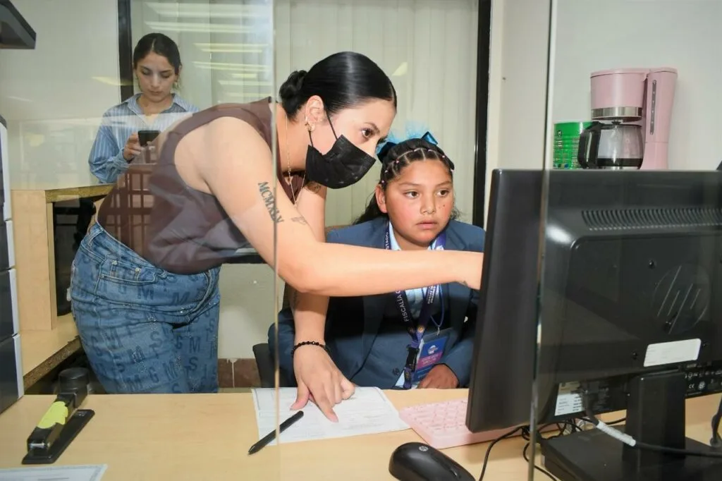 Niña tarahumara de 12 años asume como Fiscal General de Chihuahua - imagen 20