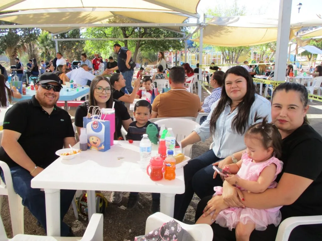 FGE y AEI festejan el Día de la Niñez en Parral con juegos y rifa de regalos - imagen 8