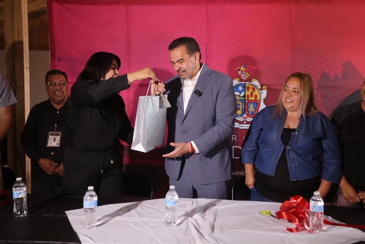 Inauguran comedor gratuito para niños en colonias Los Kilómetros de Juárez - imagen 13