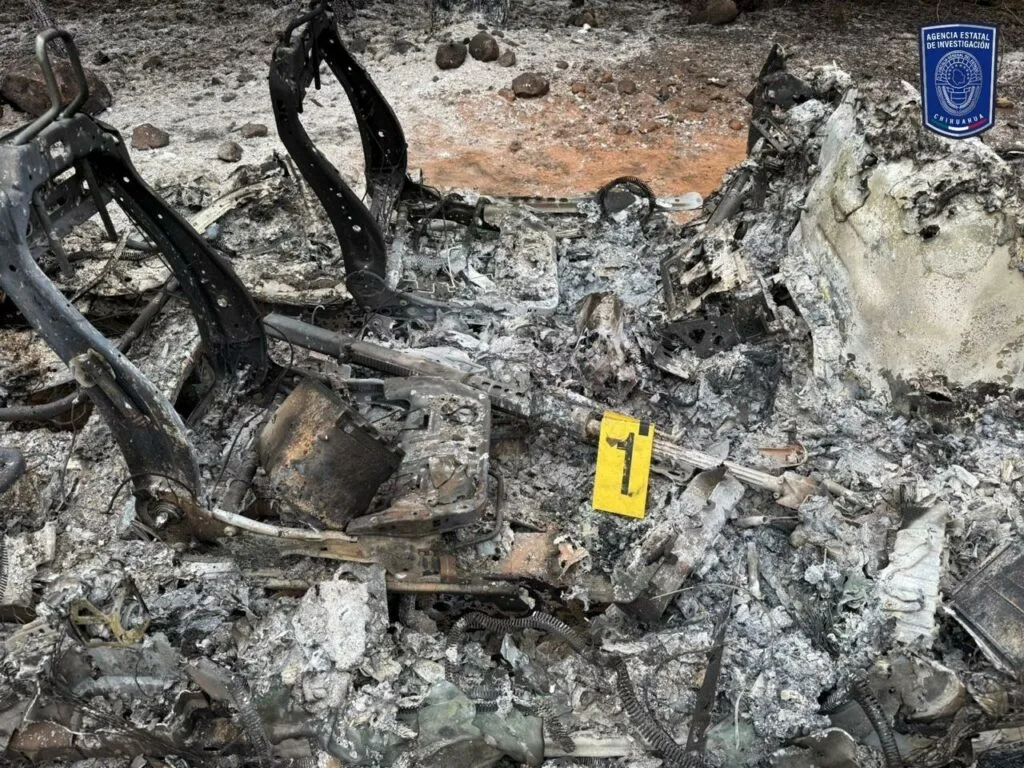 Aseguran tres vehículos robados, un fusil Barrett y explosivos en Madera - imagen 3