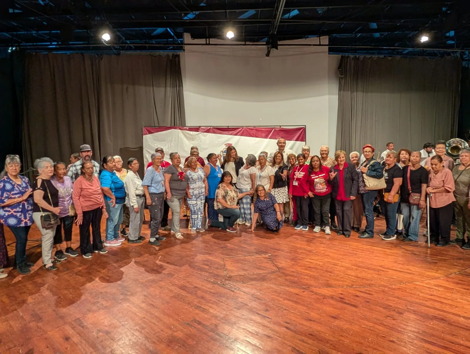 Adultos mayores de Ciudad Juárez se gradúan del Taller de Derechos Humanos en Centros Comunitarios - imagen 2
