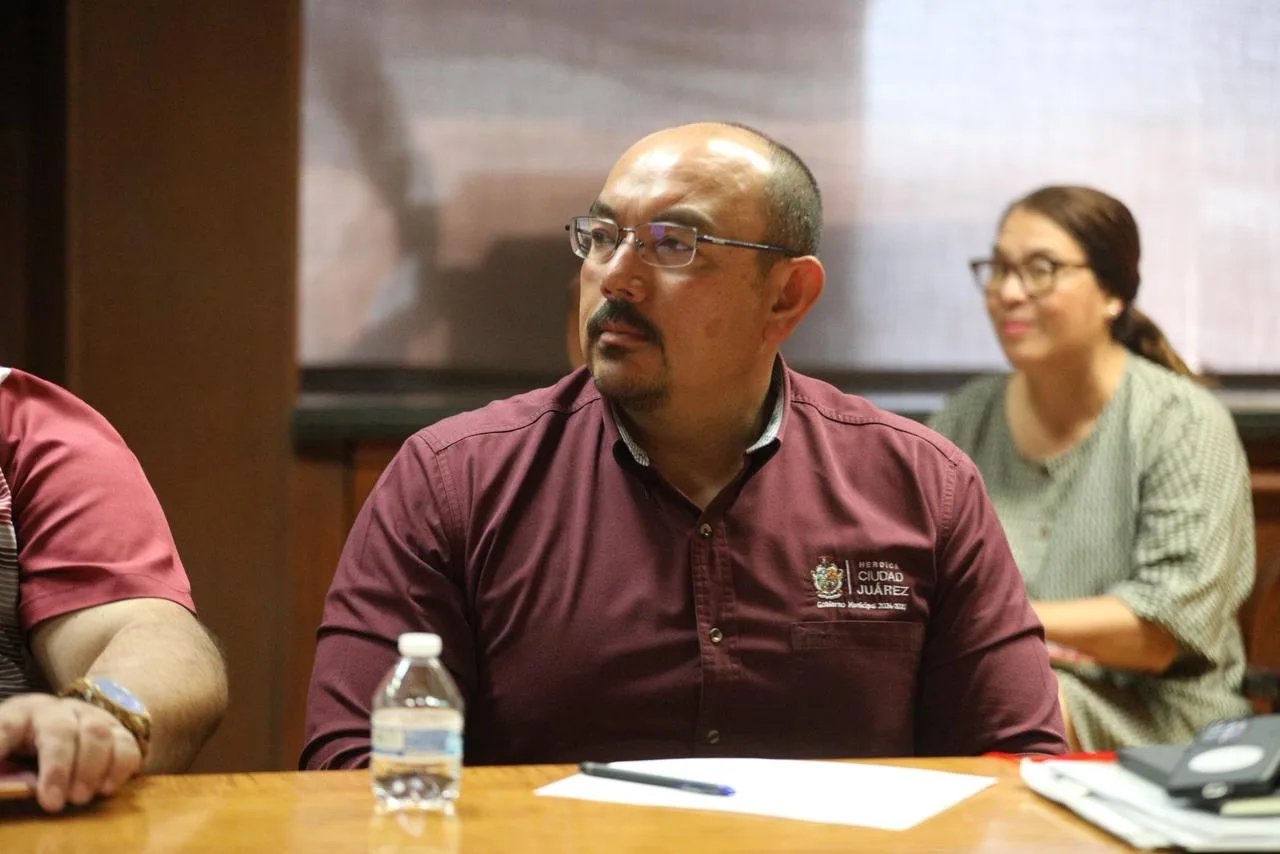 Buscan endurecer sanciones y arrestos por tirar escombro en calles de Ciudad Juárez - imagen 1