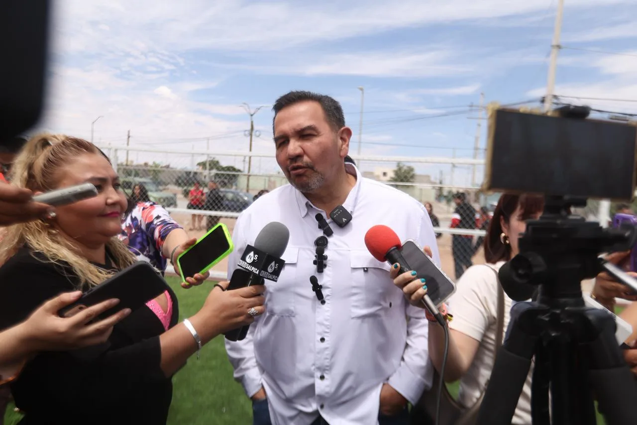 Municipio invierte 3.2 millones de pesos en canchas deportivas para la Secundaria Técnica 97 de Ciudad Juárez - imagen 1