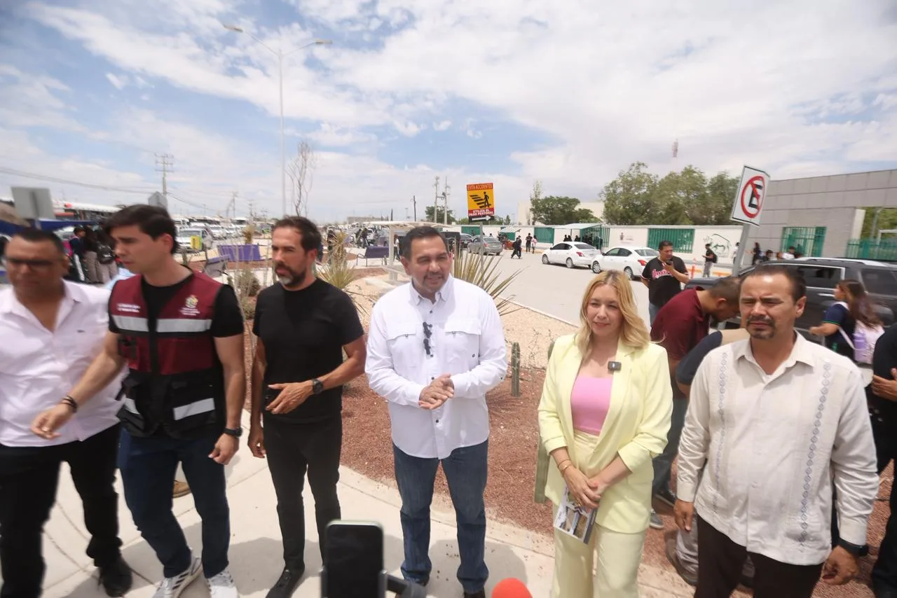 Alcalde de Juárez recorre Conalep 323 e informa sobre obras de casi 10 millones de pesos en infraestructura urbana y educativa - imagen 6