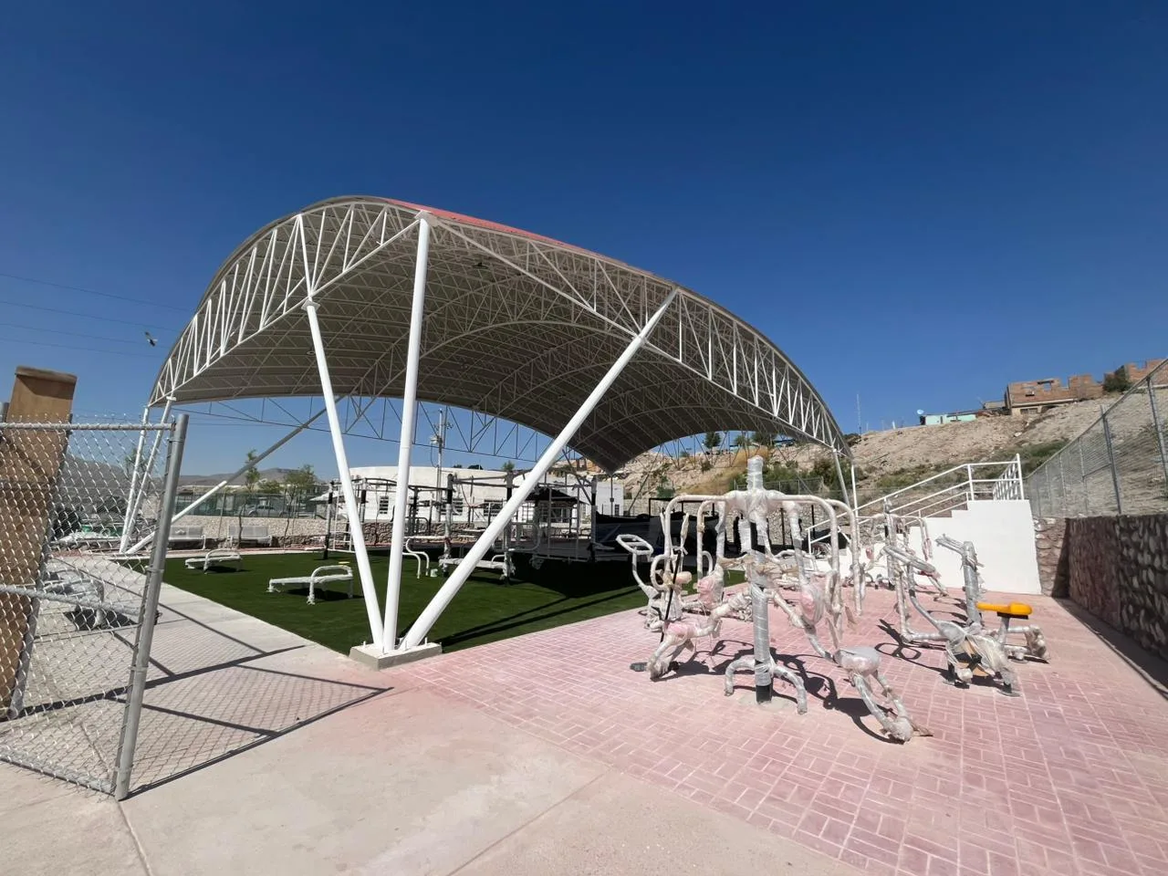Complejo deportivo 'De las calles al ring' en colonia Juanita Luna llega al 95% de avance - imagen 2