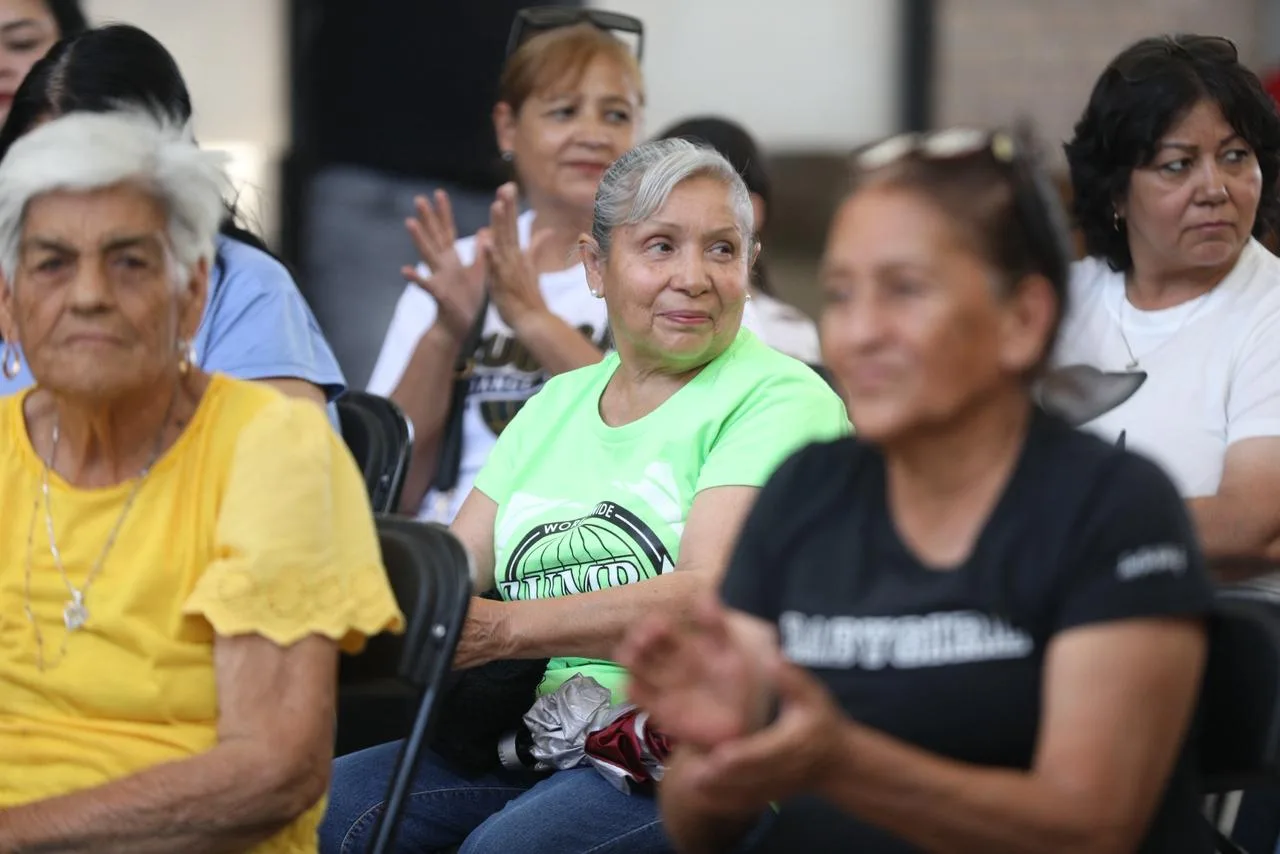 In Business Woman Magazine entrega despensas a familias del Centro Comunitario Zaragoza en Ciudad Juárez - imagen 6