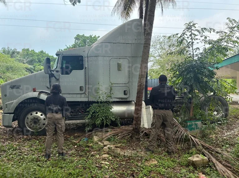 FGR catea rancho en Tabasco y asegura hidrocarburo, pipas y equipo de despacho de gas LP - imagen 4