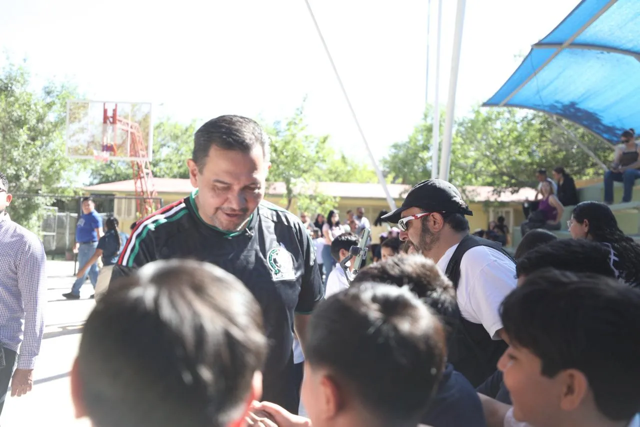 Municipio de Juárez entrega domo de 2 millones de pesos en la primaria Soledad Herrera Villa - imagen 1