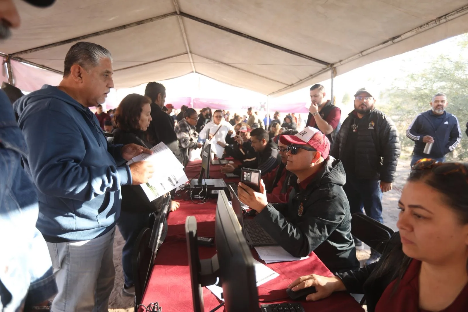 Gobierno de Ciudad Juárez lleva servicios municipales gratuitos a Urbivilla del Cedro etapa IV hasta el 29 de mayo - imagen 1