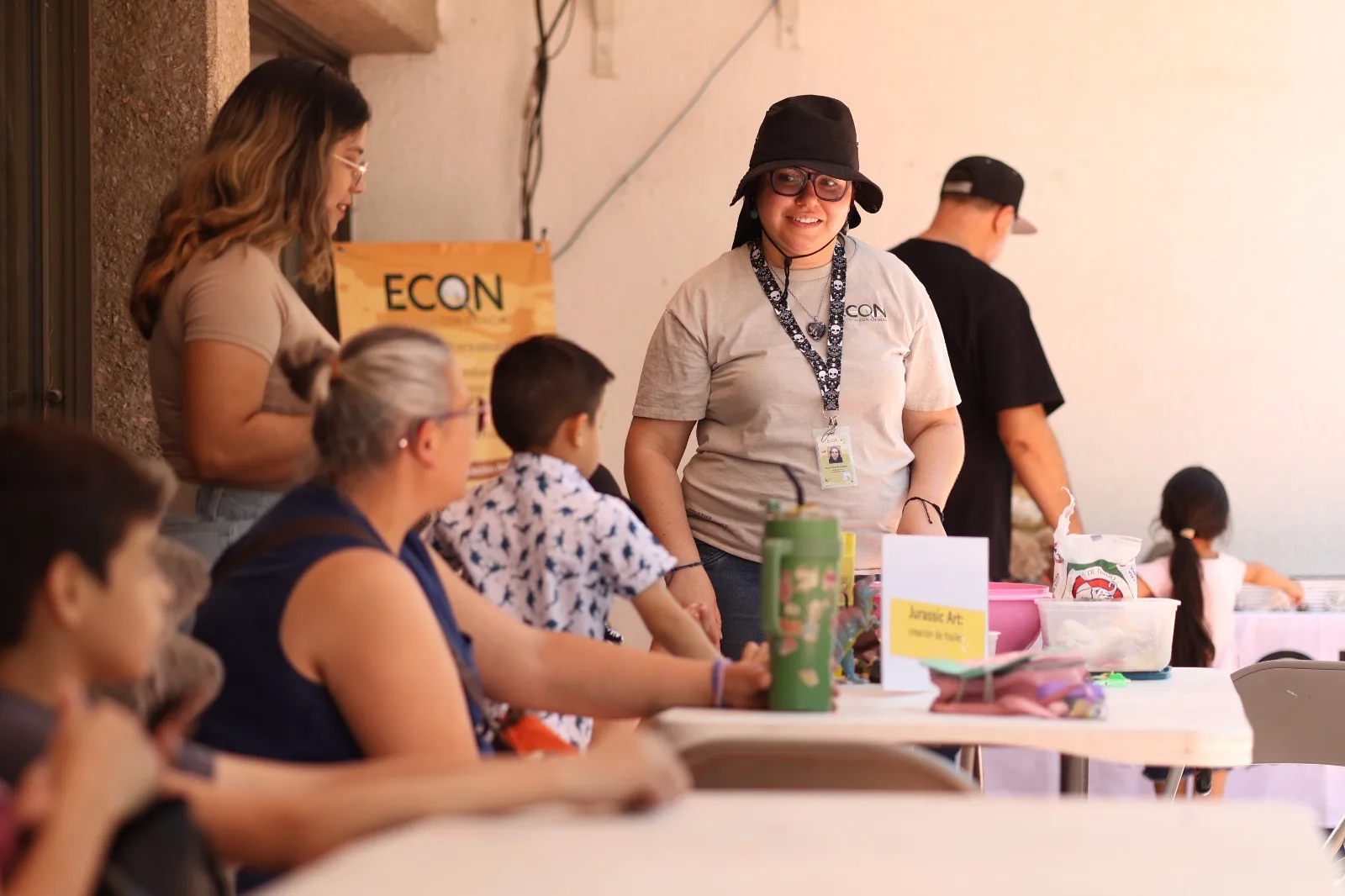 Taller 'Jurassic Art' en el MAHCH acerca a familias de Juárez al mundo de los fósiles y la evolución - imagen 11