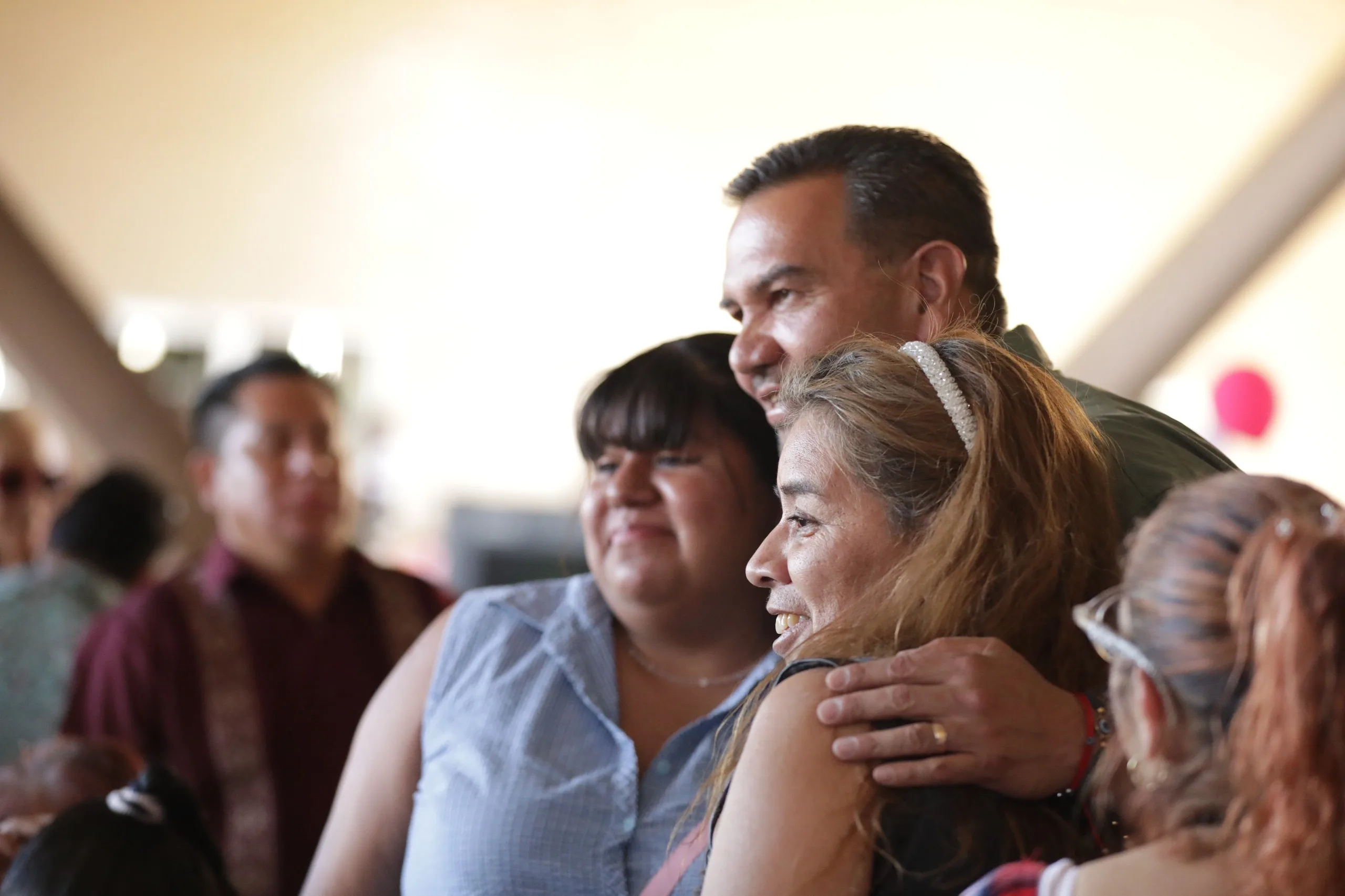 Cruz Pérez Cuéllar encabeza celebración del Día de las Madres en Polideportivo La Montada, Ciudad Juárez