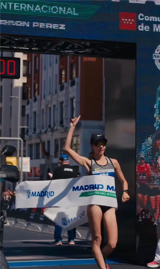 Alegna González y Erick Portillo destacan en competencias internacionales de atletismo
