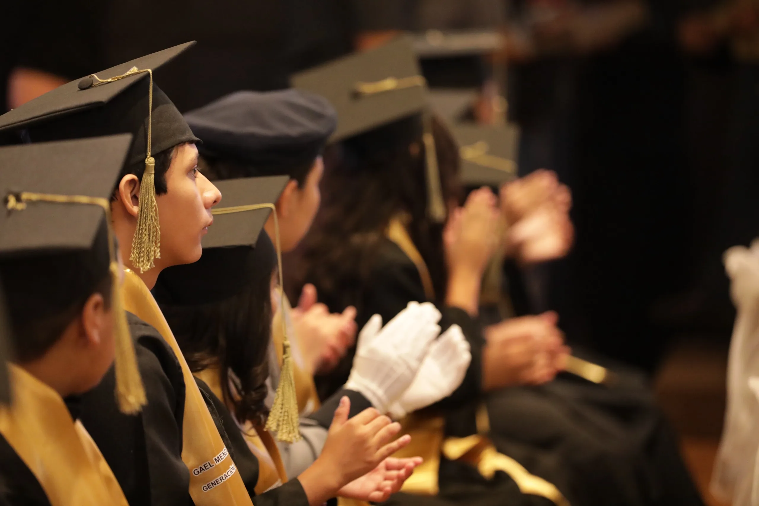 Cruz Pérez Cuéllar apadrina graduación de la Escuela Primaria Adolfo López Mateos en 2026 - imagen 1