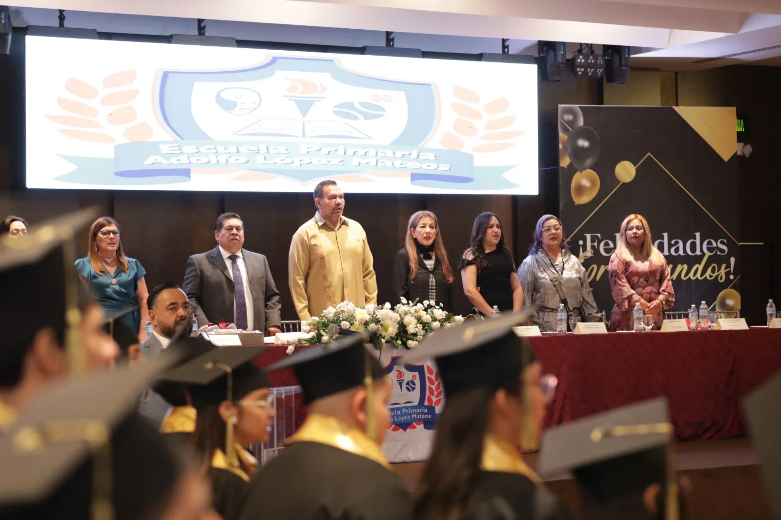 Cruz Pérez Cuéllar apadrina graduación de la Escuela Primaria Adolfo López Mateos en 2026 - imagen 5