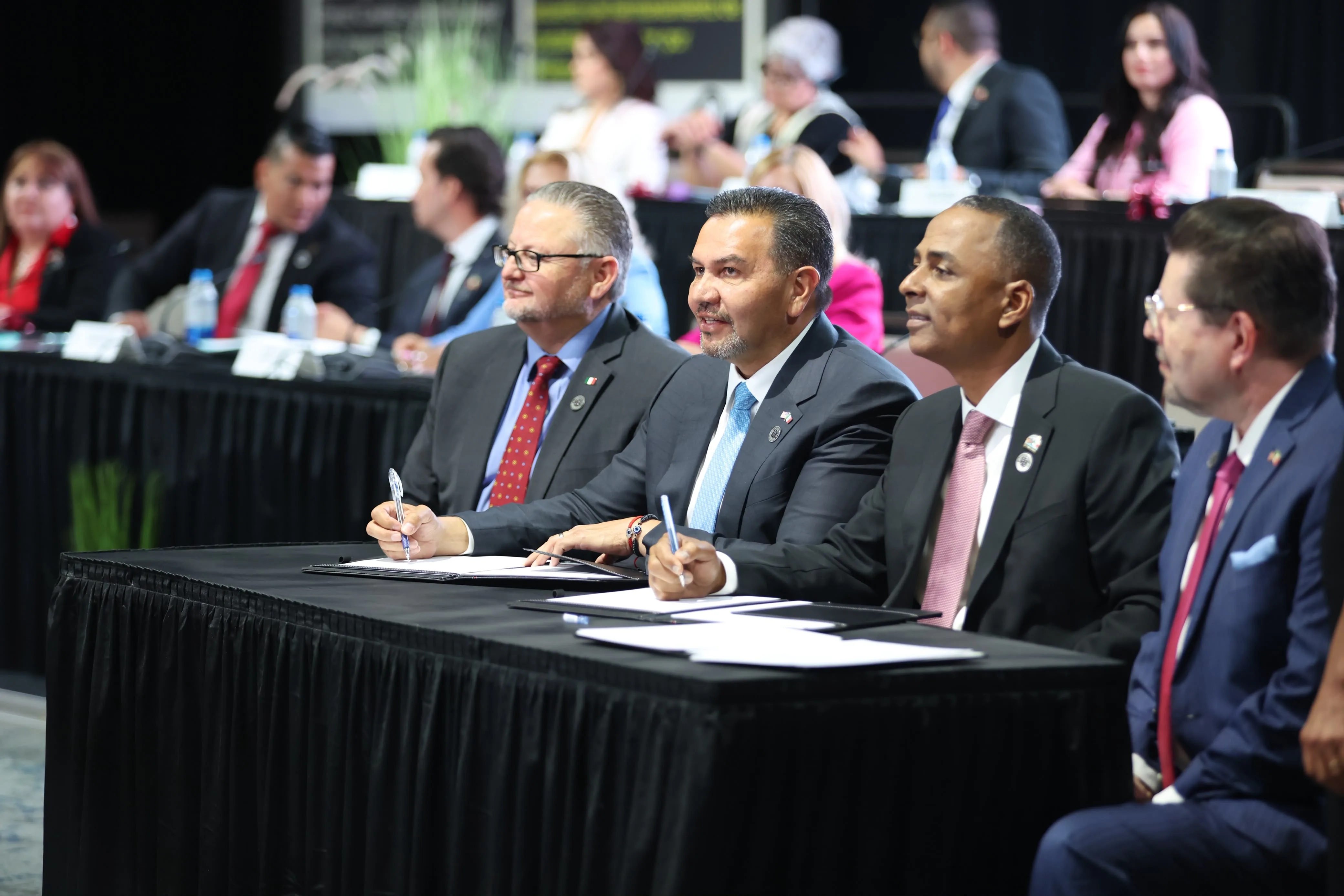 El Paso y Ciudad Juárez actualizan acuerdo de hermanamiento para fortalecer cooperación binacional en 2026 - imagen 3