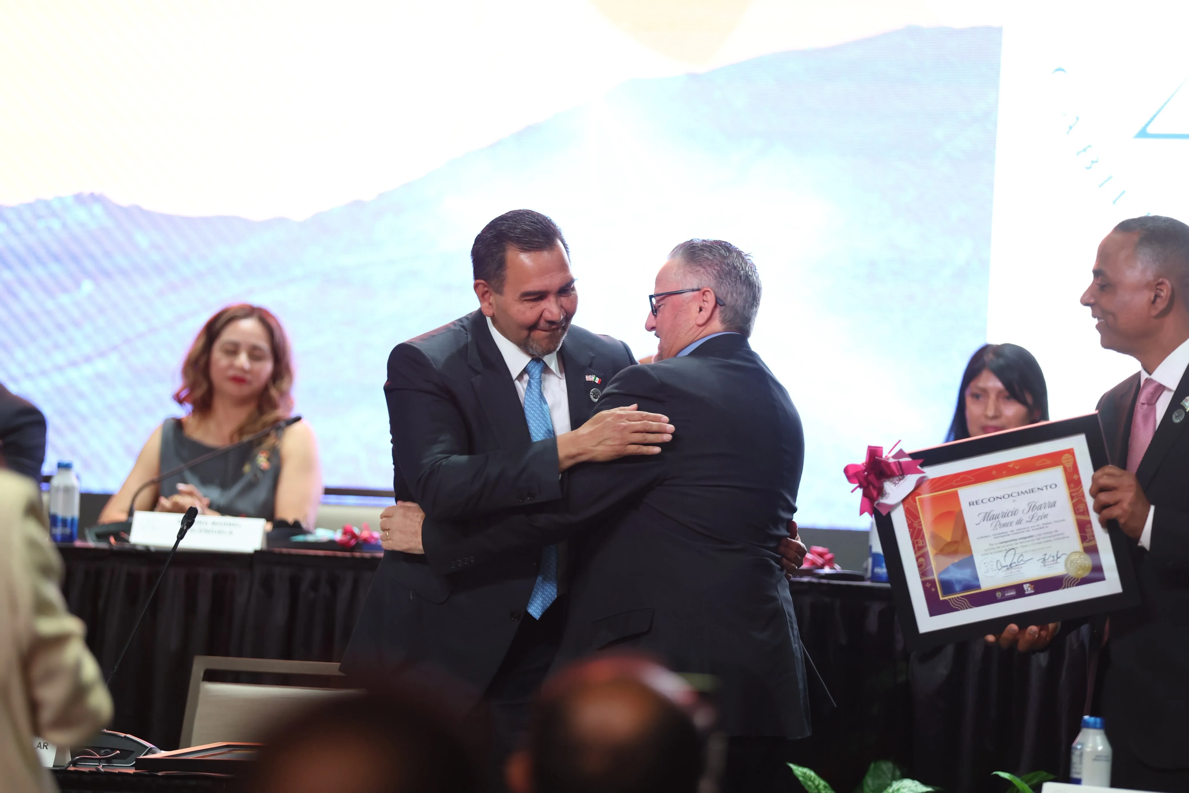 El Paso y Ciudad Juárez actualizan acuerdo de hermanamiento para fortalecer cooperación binacional en 2026 - imagen 6