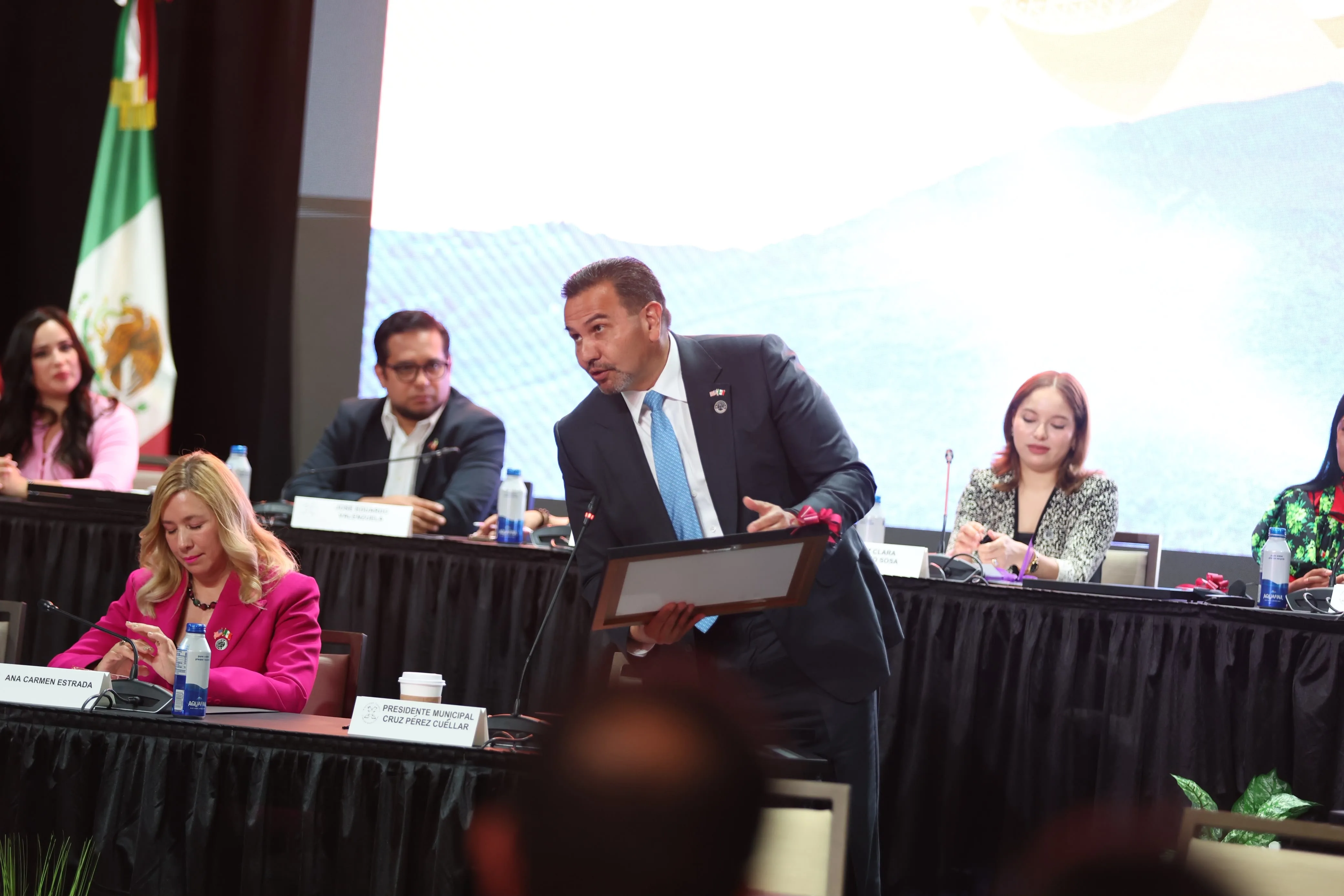 El Paso y Ciudad Juárez actualizan acuerdo de hermanamiento para fortalecer cooperación binacional en 2026 - imagen 7