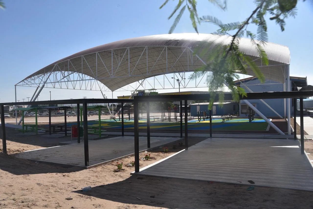 Finalizan instalaciones deportivas en Escuela Secundaria Federal 11 en Tierra Nueva con inversión de 6.7 millones - imagen 1