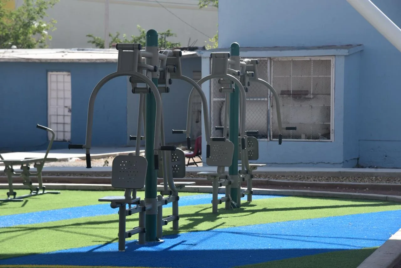 Finalizan instalaciones deportivas en Escuela Secundaria Federal 11 en Tierra Nueva con inversión de 6.7 millones - imagen 2
