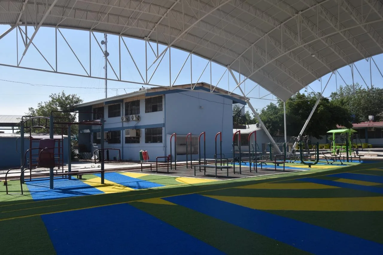 Finalizan instalaciones deportivas en Escuela Secundaria Federal 11 en Tierra Nueva con inversión de 6.7 millones - imagen 5