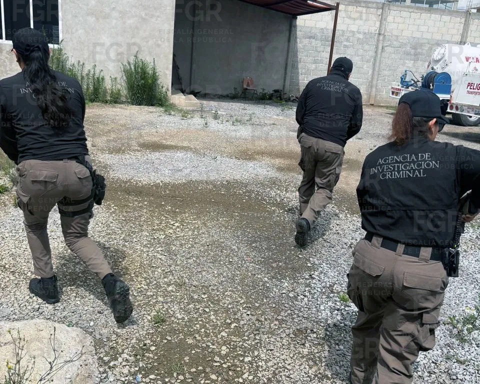 FGR asegura cuatro pipas con 10 mil litros de gas en Apizaco, Tlaxcala - imagen 4