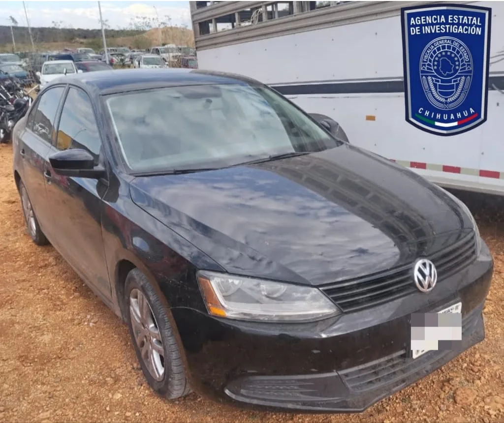 Recuperan en Valle de Zaragoza un Jetta robado en Chihuahua y detienen al conductor - imagen 1