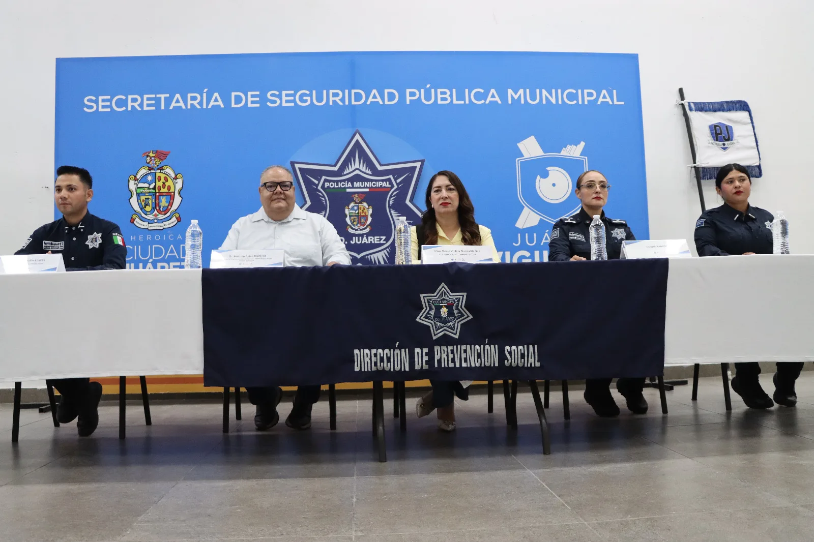 49 adolescentes completan el programa preventivo Patrulla Juvenil en ceremonia de graduación - imagen 1