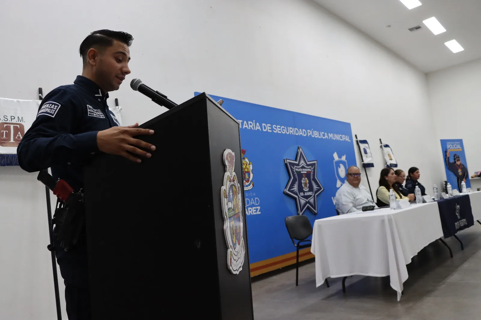 49 adolescentes completan el programa preventivo Patrulla Juvenil en ceremonia de graduación - imagen 4