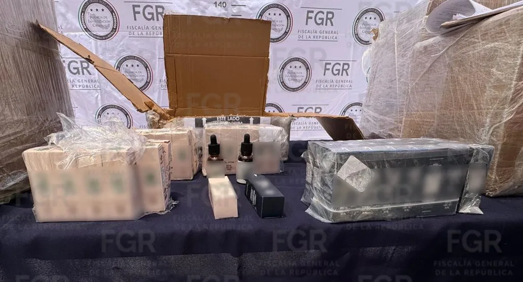 FGR asegura 14 kilogramos de drogas en paquete de paquetería en San Luis Potosí - imagen 4