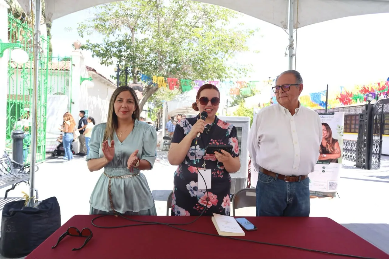 Lucía Barrios presenta “La familia que crees, creas” en el Festival del Libro y las Artes de Ciudad Juárez 2026 - imagen 12