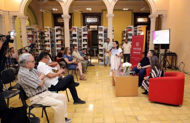La escritora Aída López comparte su proceso creativo en la Biblioteca Cepeda Peraza de Mérida - imagen 1