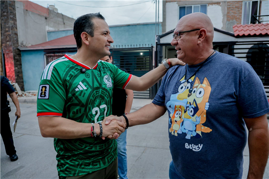 Alcalde Marco Bonilla supervisa alumbrado y seguridad en colonia Cumbres del Sur, Chihuahua - imagen 9