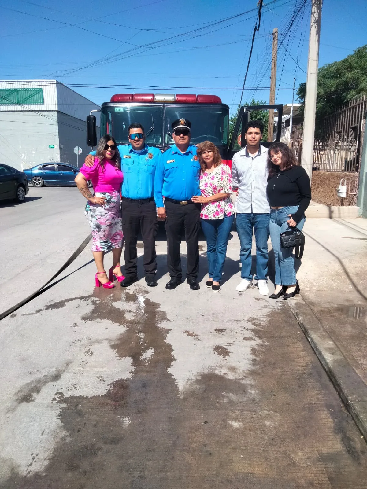 Protección Civil reconoce a cuatro bomberos tras 27 años de servicio en Ciudad Juárez - imagen 5