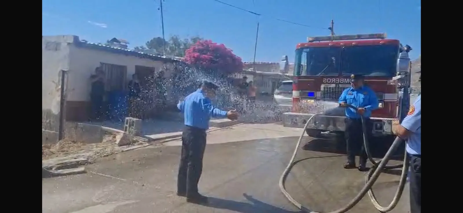 Protección Civil reconoce a cuatro bomberos tras 27 años de servicio en Ciudad Juárez - imagen 7