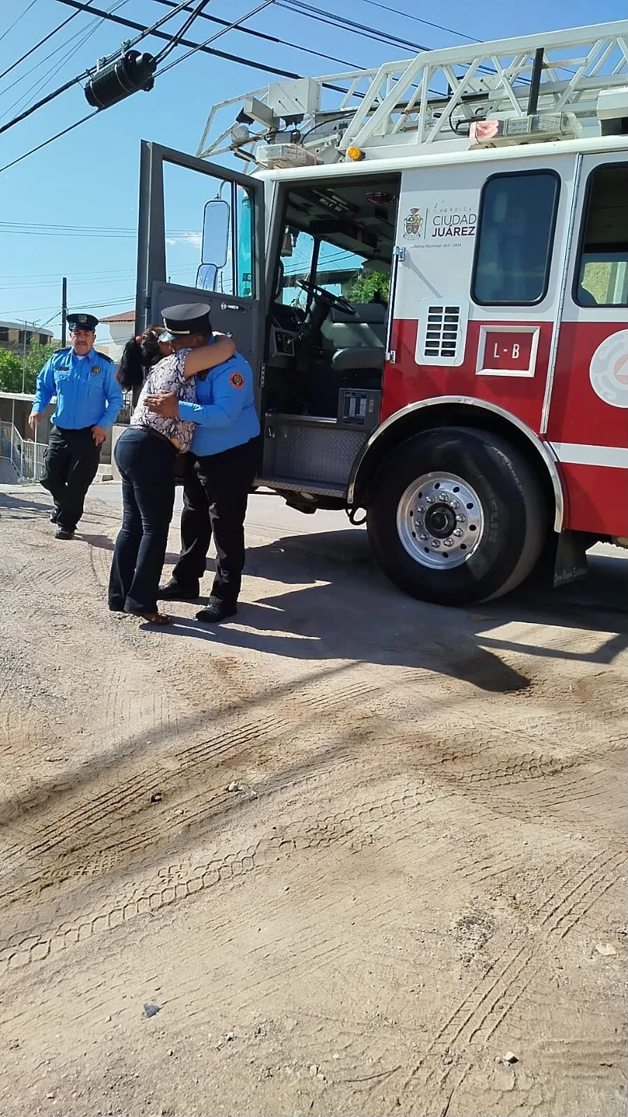 Protección Civil reconoce a cuatro bomberos tras 27 años de servicio en Ciudad Juárez - imagen 10