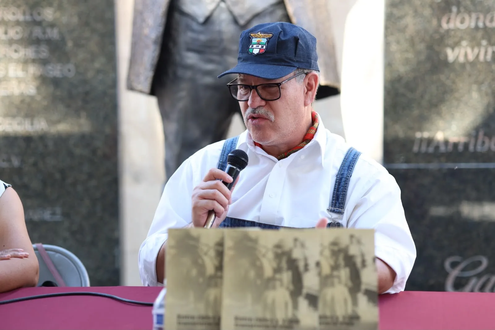 Frederick Thierry presenta “Entre rieles y vapor transcurre la vida” en la FELIJU 2026 de Ciudad Juárez - imagen 5