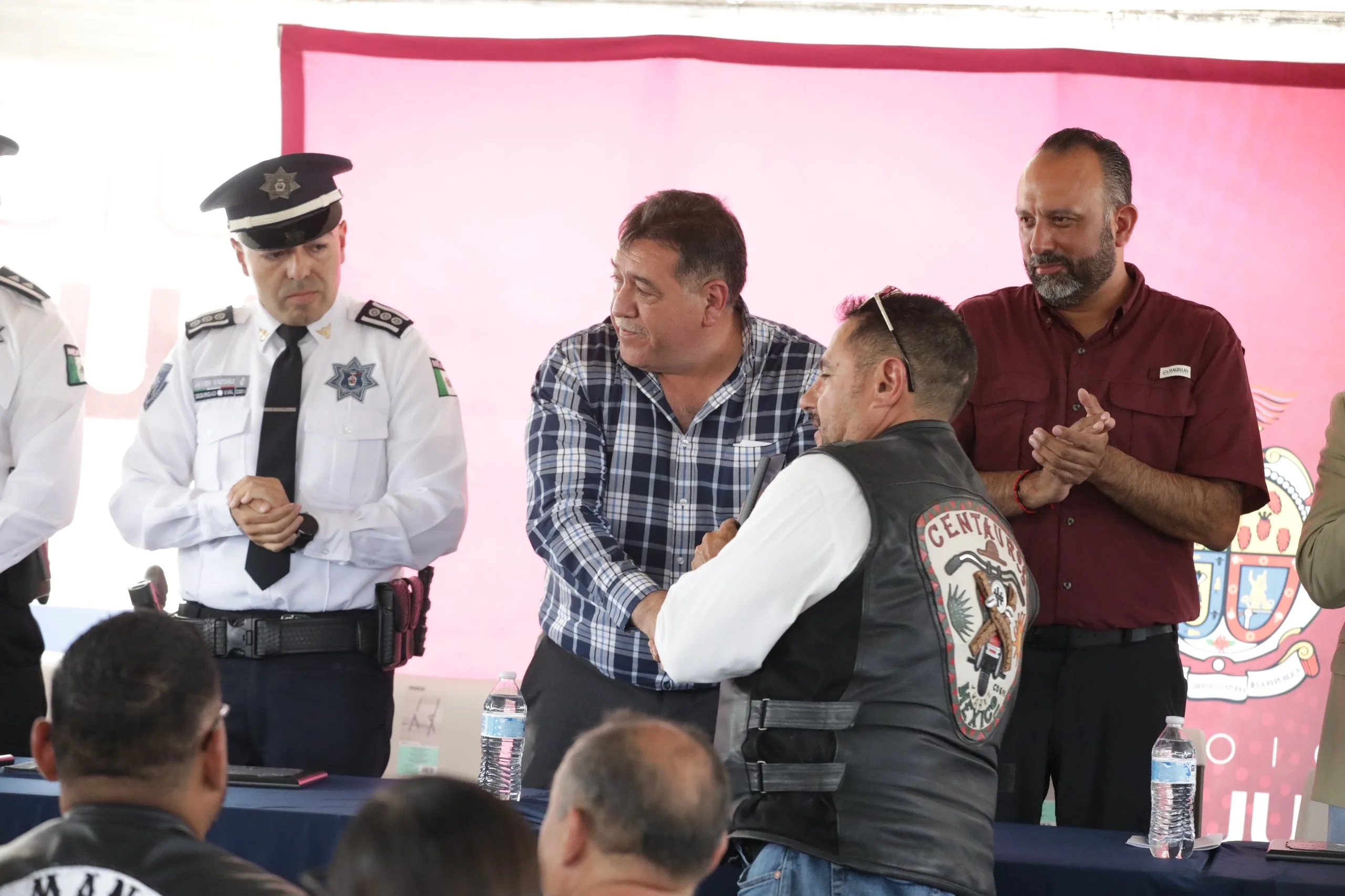 Motoclubs donan casi 500 cascos para promover seguridad vial en Chihuahua - imagen 9