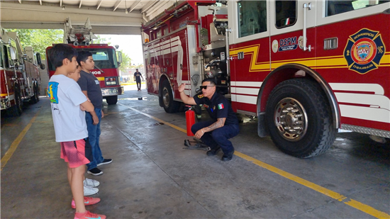 Bomberos de Chihuahua alertan sobre precauciones para niños durante vacaciones de verano - imagen 1