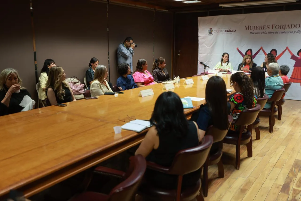 Reconocen a Mujeres que Impulsan Cambios Sociales y Educativos en Juárez - imagen 3