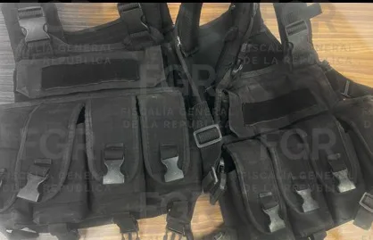 FGR vincula a proceso a presunto integrante de organización criminal en Michoacán con armas y drogas - imagen 2