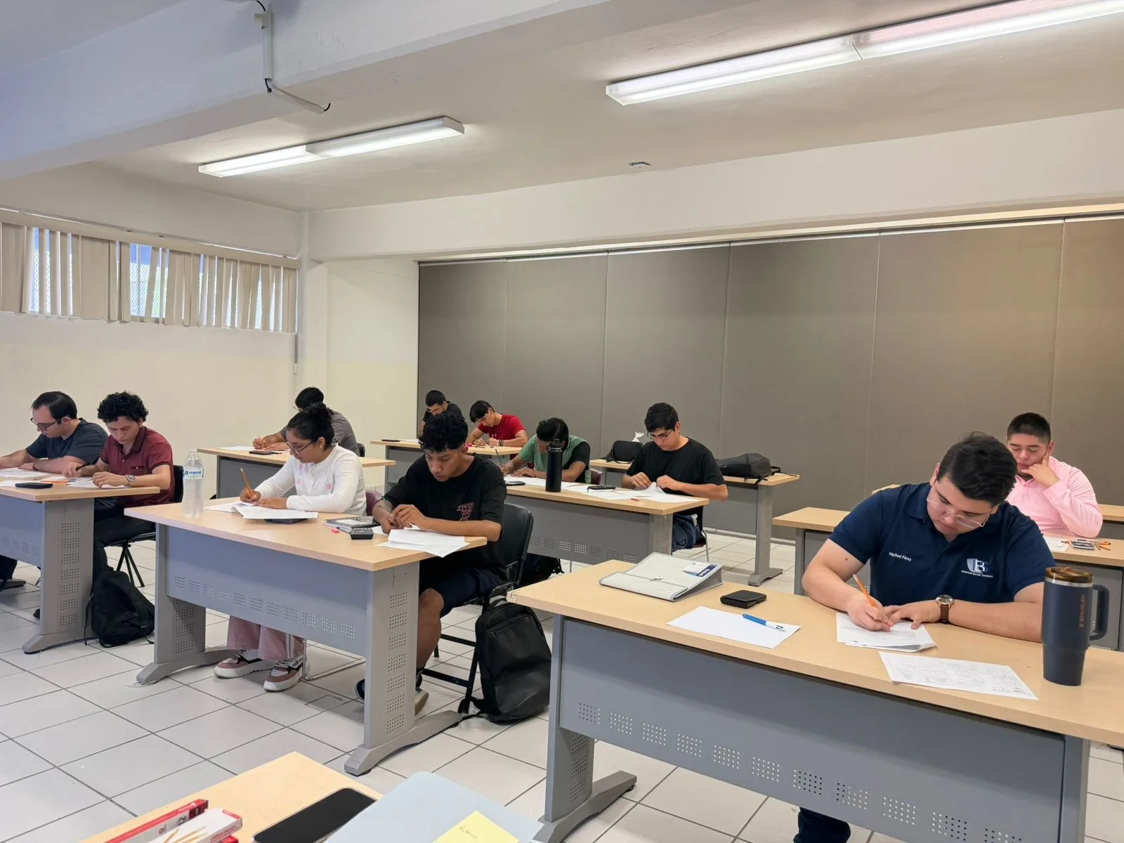 Más de 100 aspirantes presentan examen para programa de especialización en Taiwán en IA y automatización - imagen 4