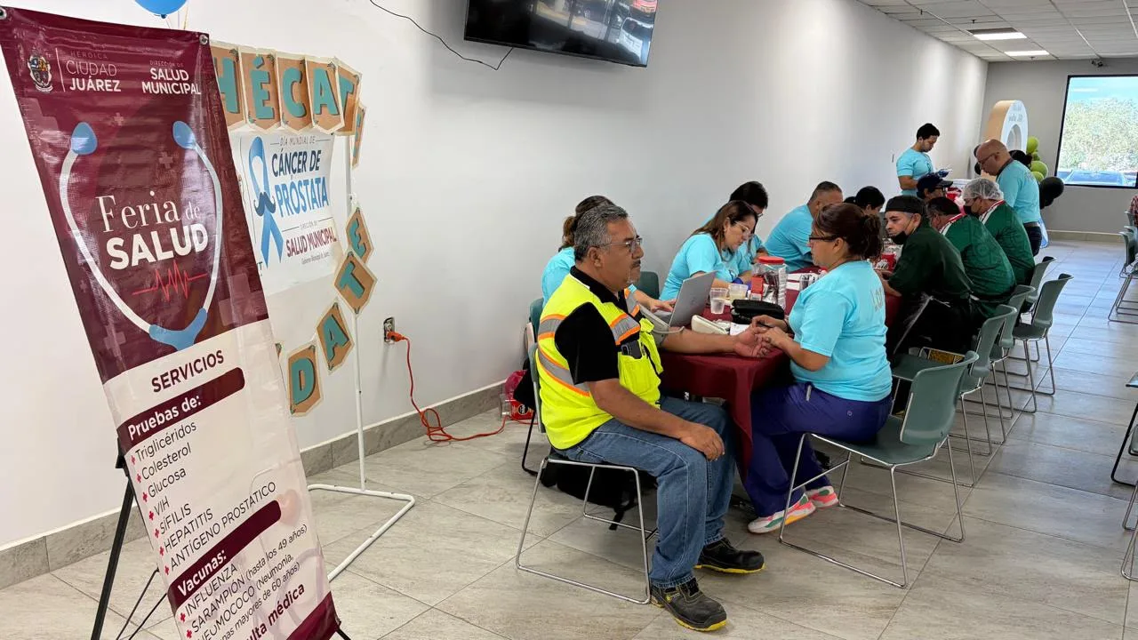 Salud Municipal realiza 798 acciones preventivas en Feria de la Salud en maquiladora Adient - imagen 1