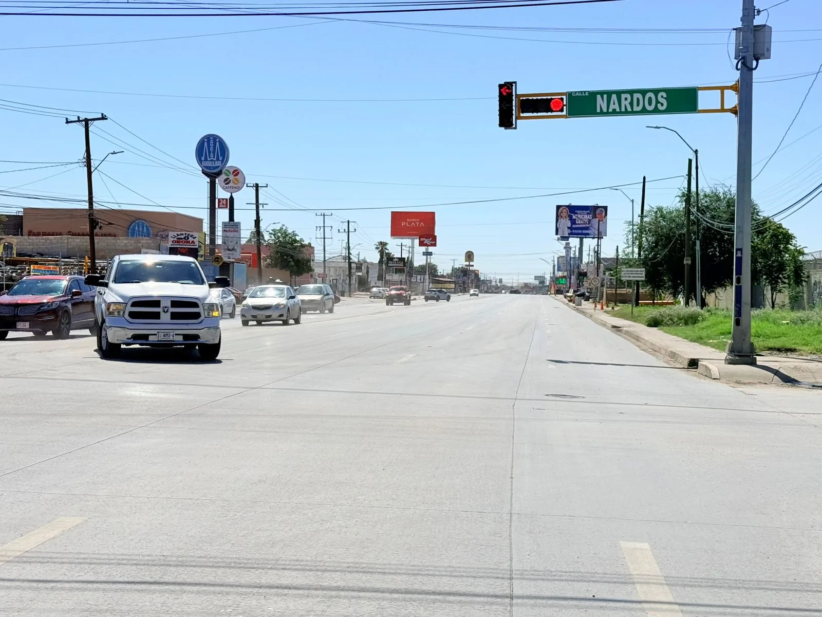 Activan semáforos en cruce de avenida Waterfill y calle Nardos para mejorar flujo vial - imagen 3