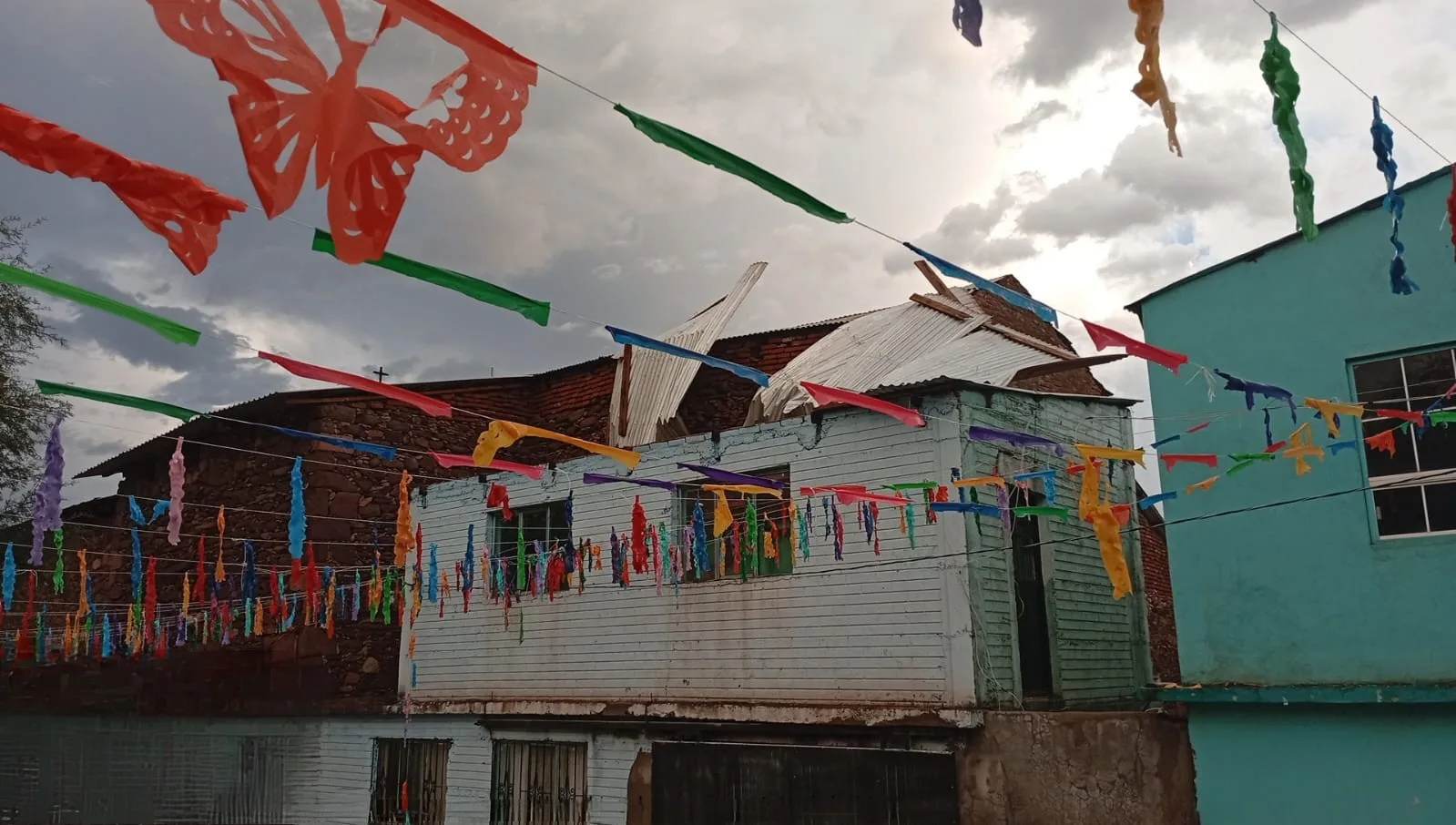 Protección Civil reporta inundaciones, cortos circuitos y caída de árboles por lluvias en Chihuahua