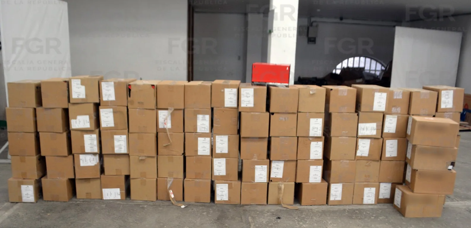 FGR asegura más de 1,300 cajetillas de cigarrillos apócrifos en Fresnillo, Zacatecas - imagen 2