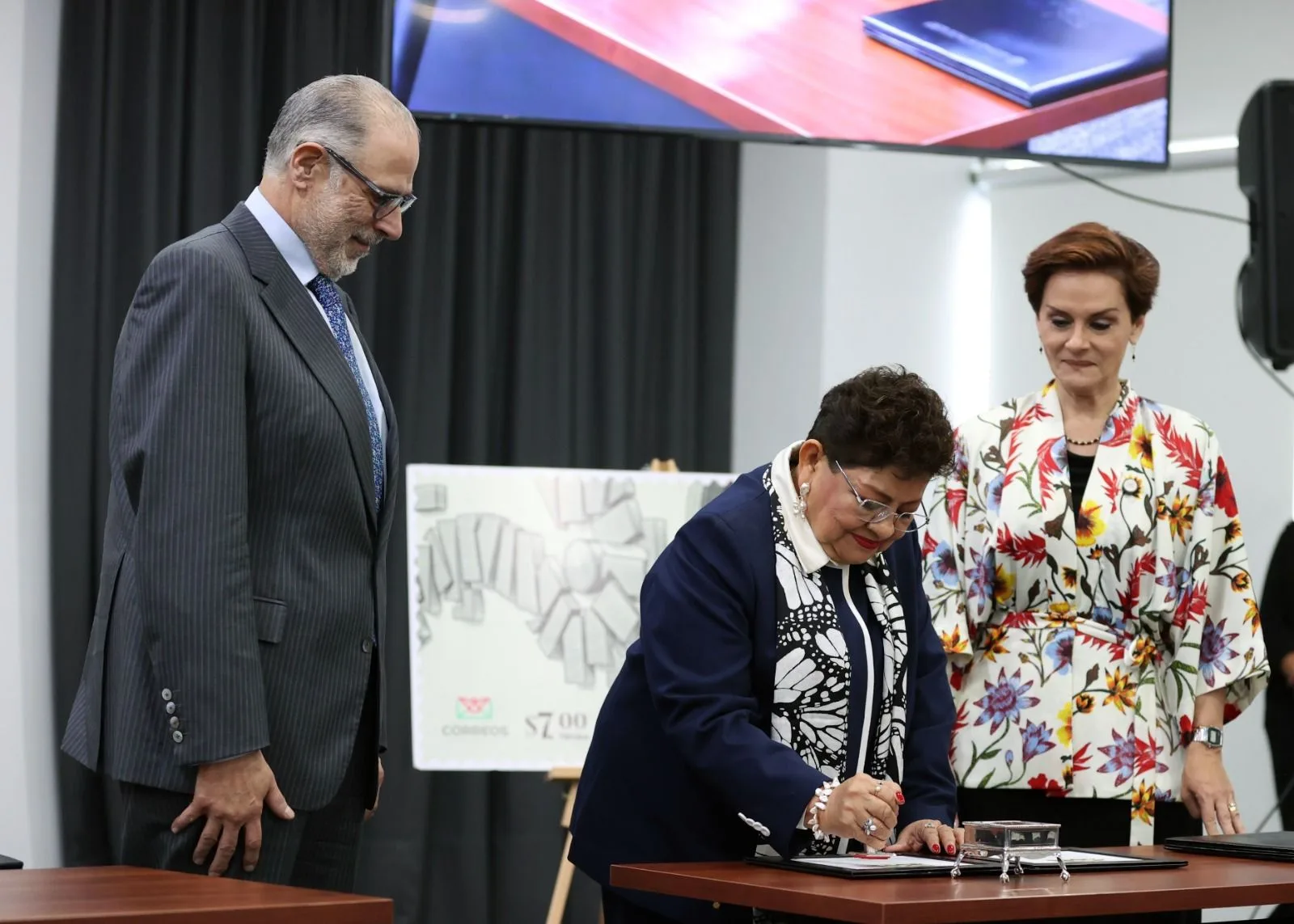 FGR y SEPOMEX celebran 50 años del INACIPE con emisión de timbre postal conmemorativo - imagen 10