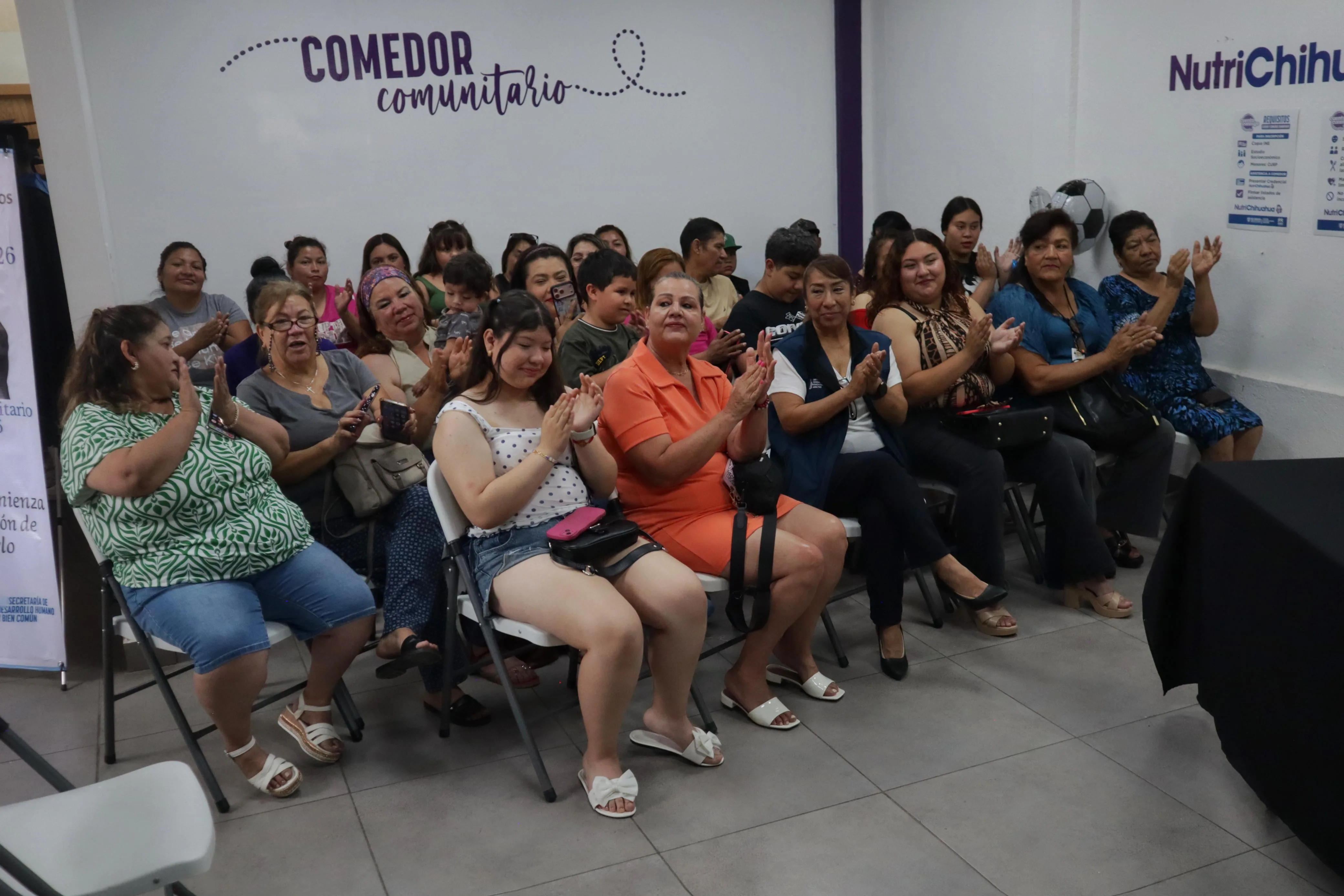 16 personas concluyen su educación básica en el Centro Comunitario Madera 65, en Chihuahua - imagen 1